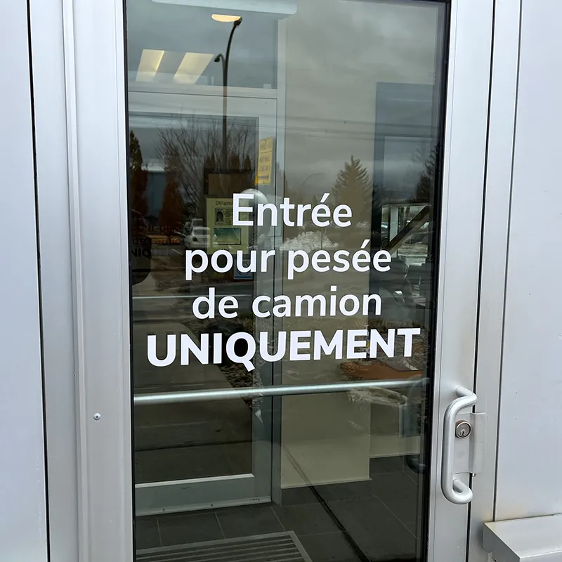 Lettre autocollante
