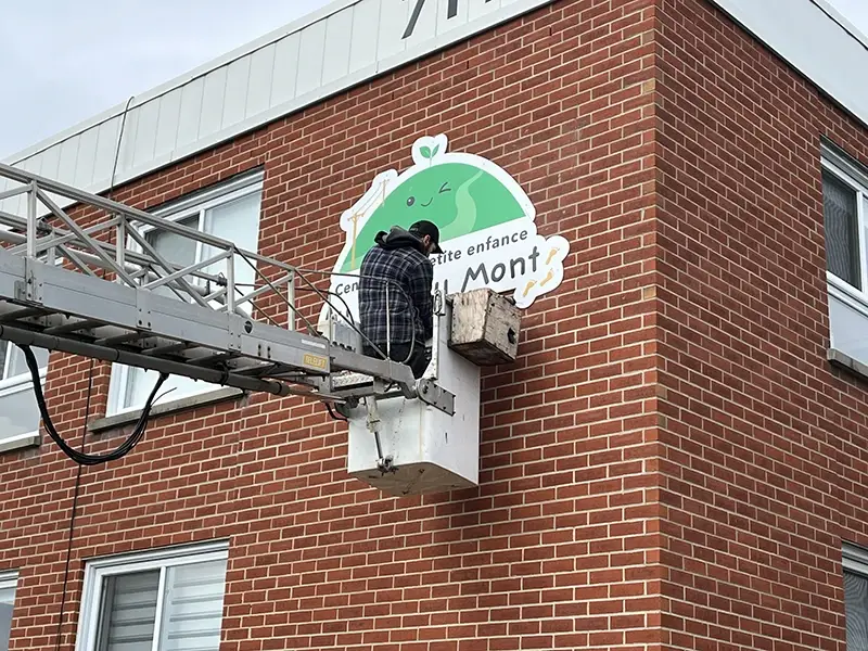 Enseignes et signalétique commerciale